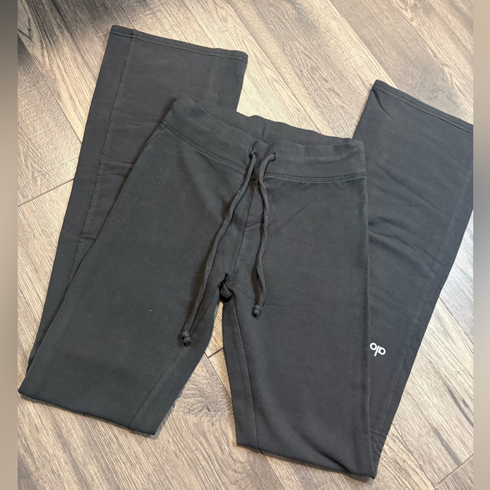 Alo Yoga | Sway Bootcut Sweatpant